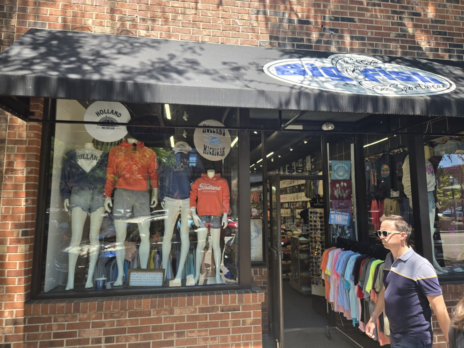 Big Fish Sportwear in Holland