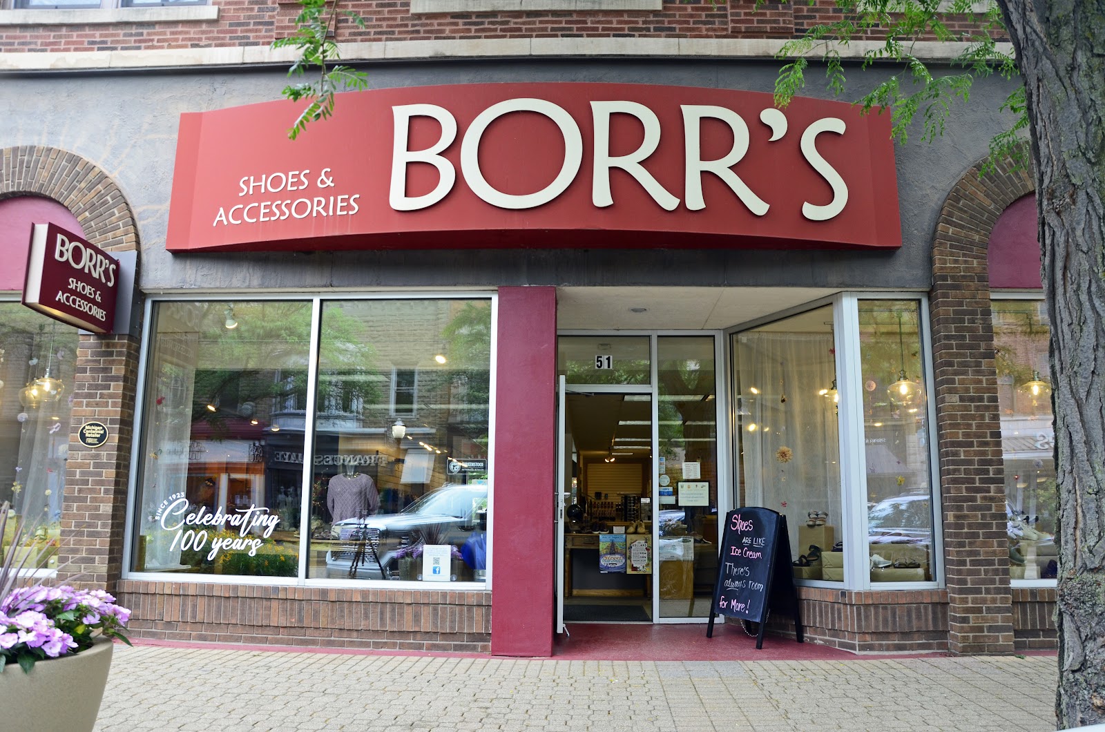 Borrs Shoes & Accessories in Holland