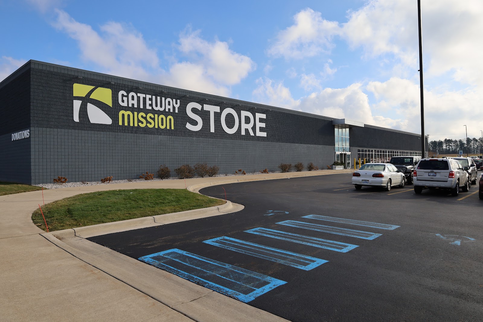 Gateway Mission Store — photo