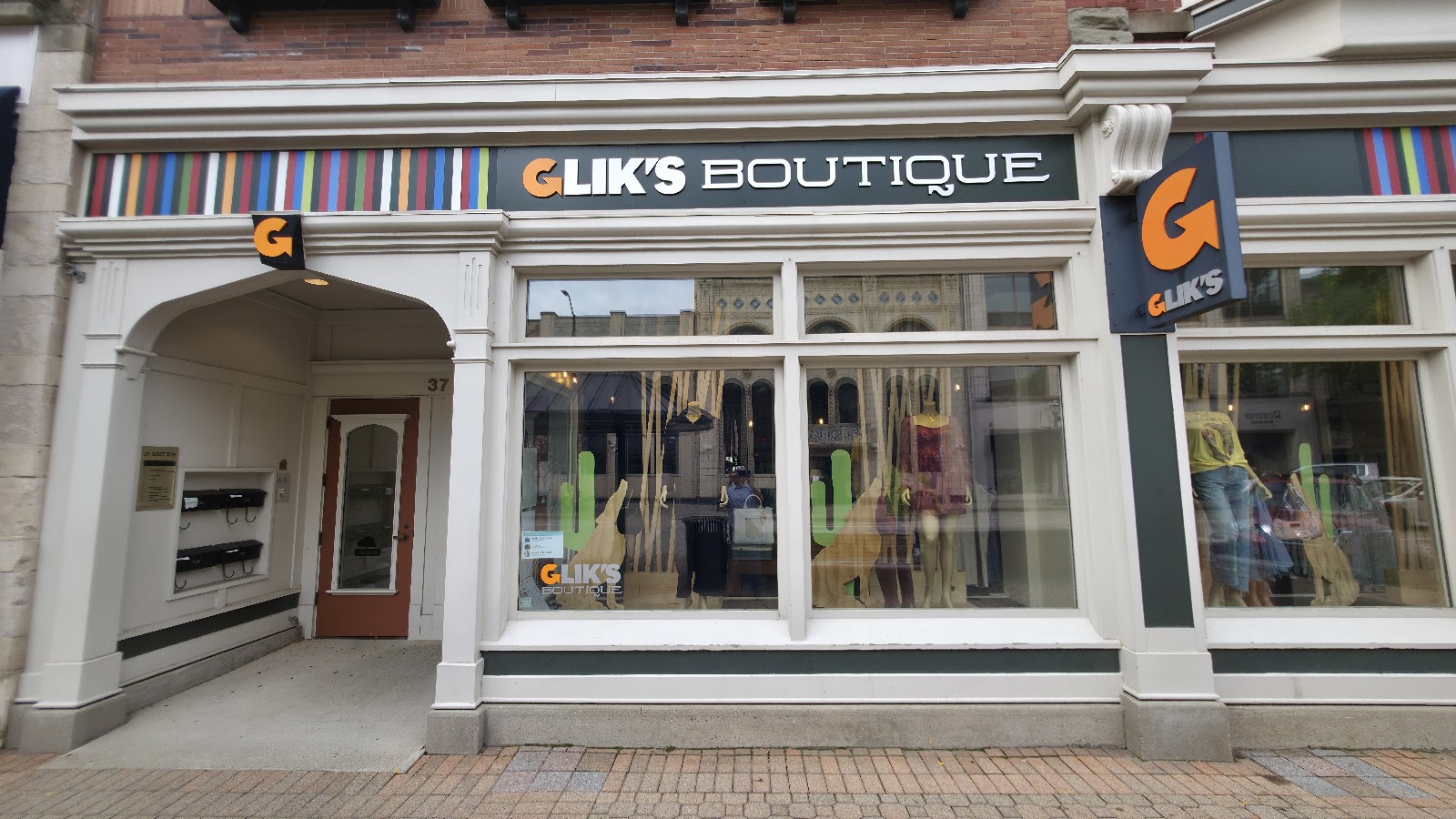 Glik's Boutique in Holland