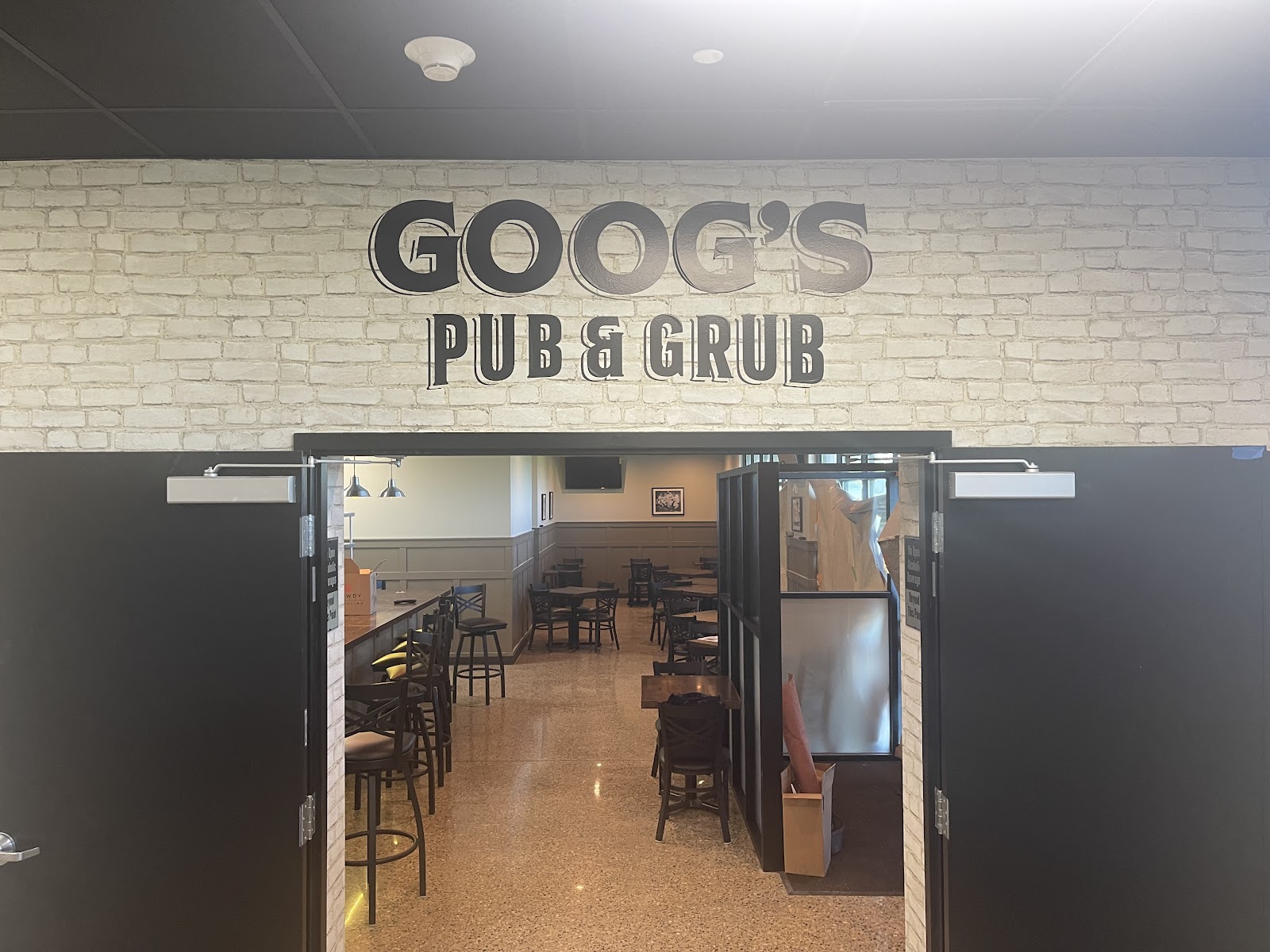 Goog's Pub & Grub in Holland