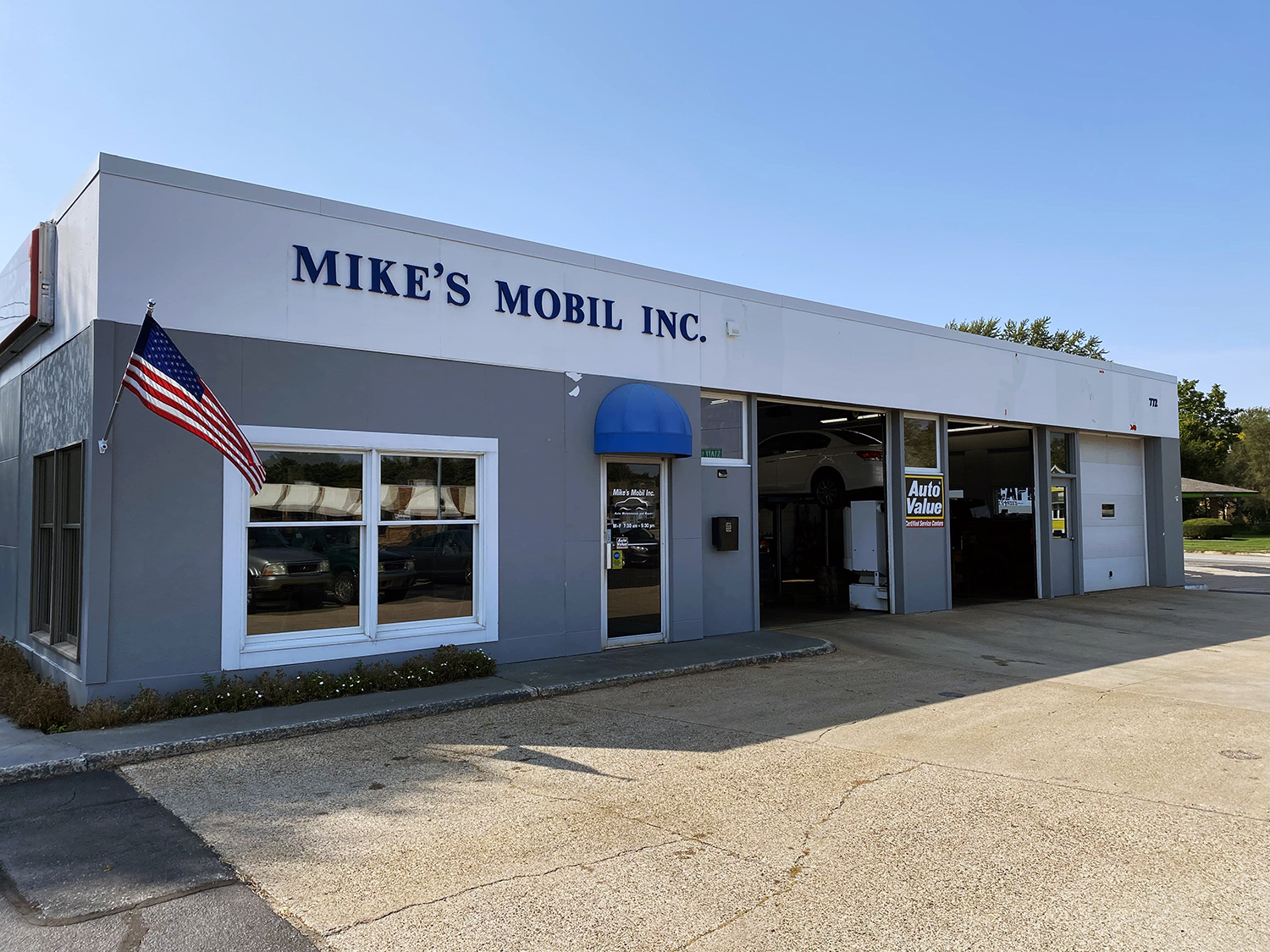 Mike's Mobil Inc — photo