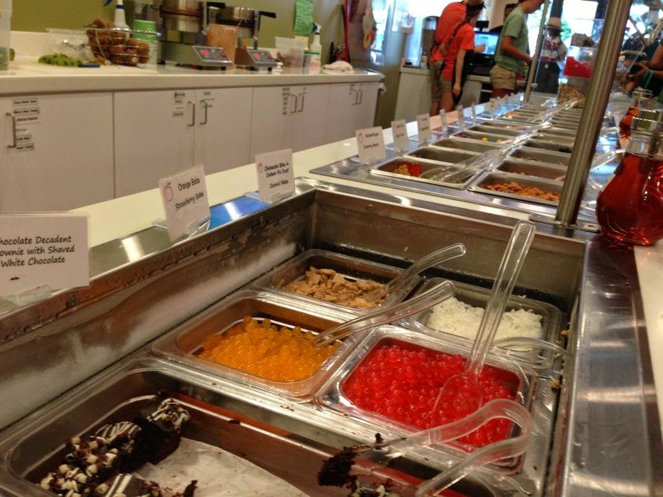 Peachwave Frozen Yogurt & Gelato in Holland