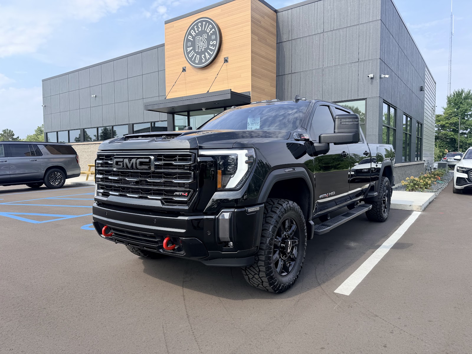 Prestige Auto Sales LLC — photo