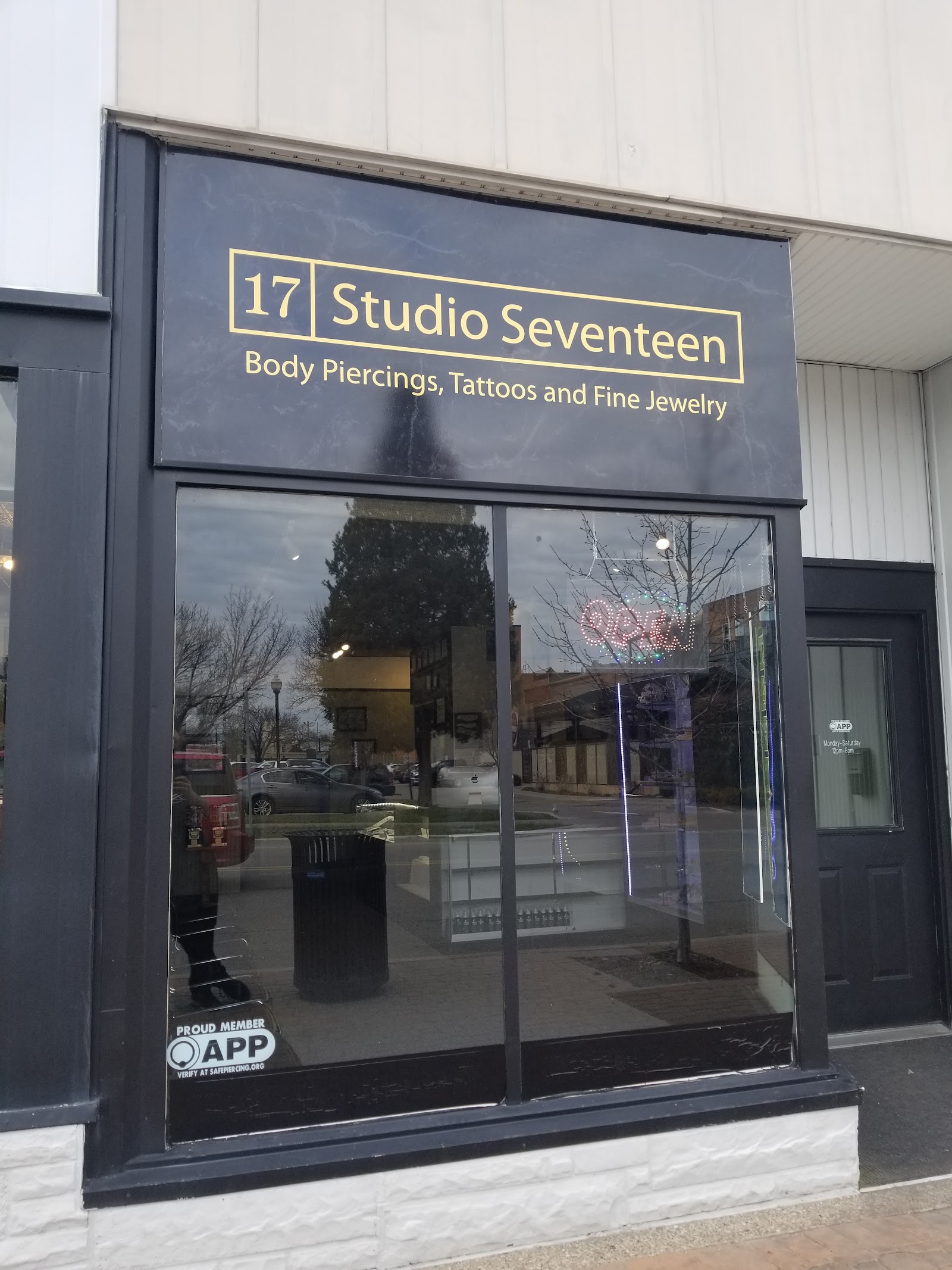 Studio Seventeen — photo