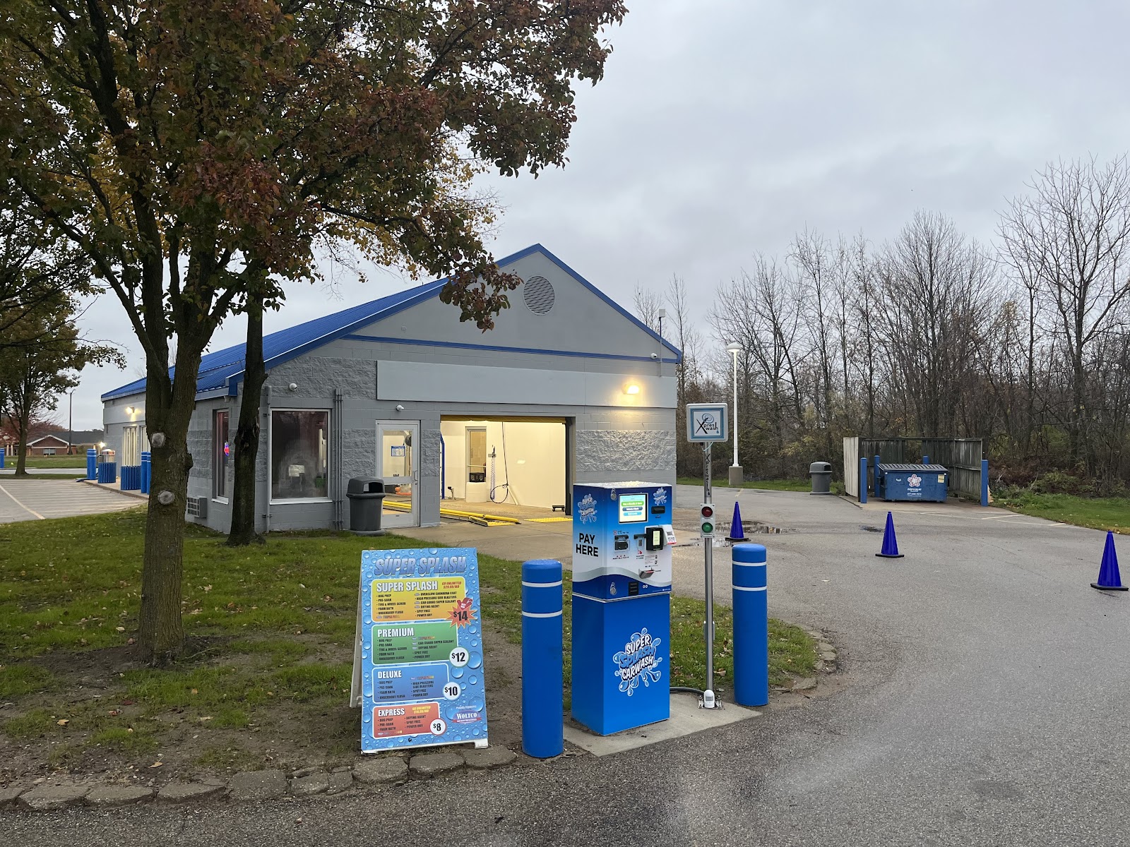 Super Splash Carwash in Holland